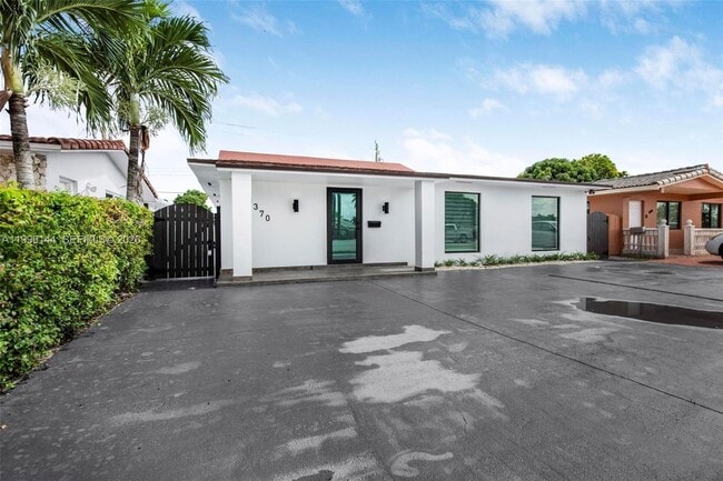 Foto del edificio - 10370 SW 24th St