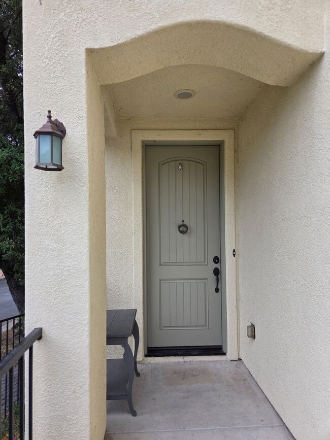 Foto del edificio - Beautiful home for rent in Atascadero