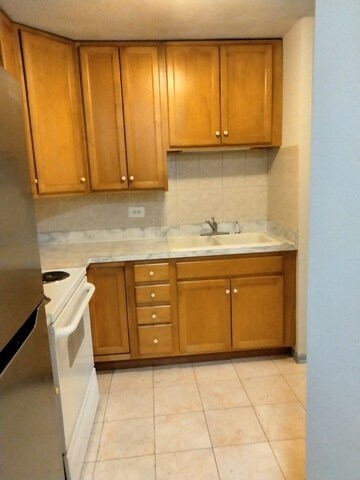 Building Photo - 5100 N Marine Dr