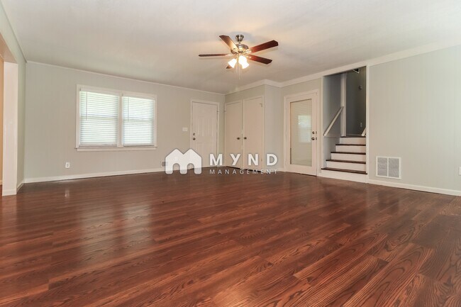 Foto del edificio - 5243 Valleyview Dr