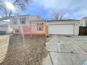 Building Photo - 8902 Cottonwood Way