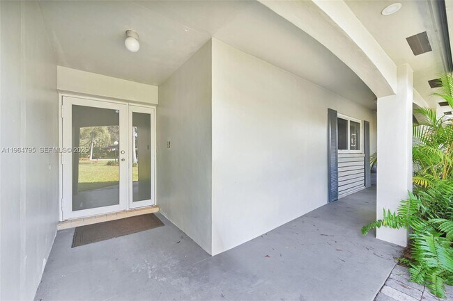 Foto del edificio - 820 E Cypress Ln