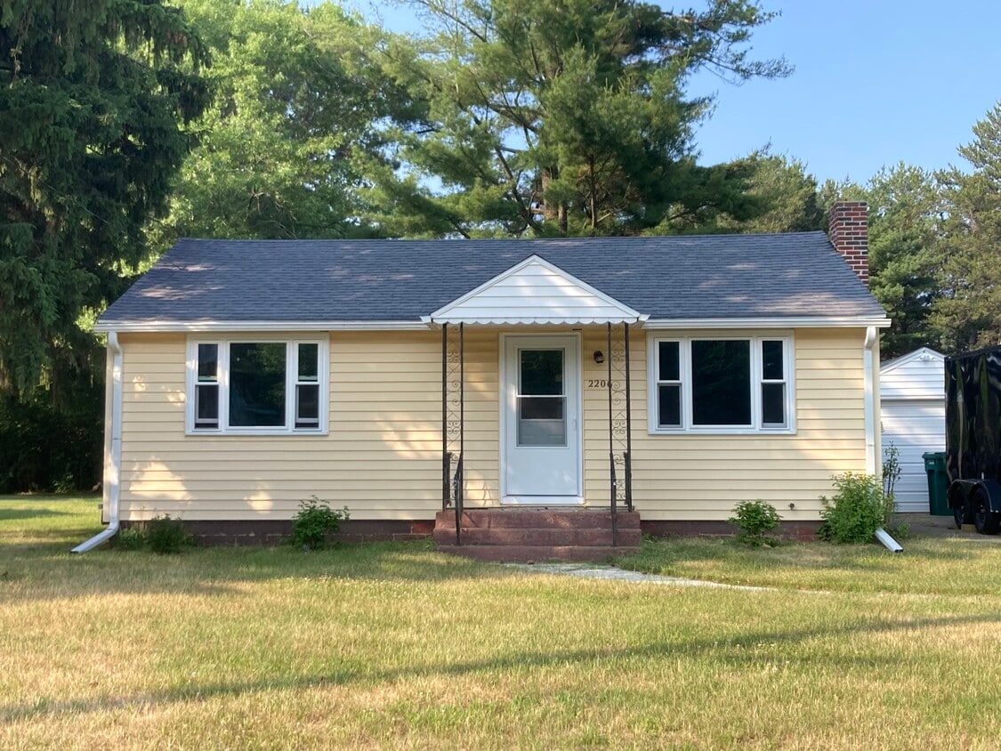 2206 Cutoff Rd, Weston, WI 54476 House Rental in Weston, WI