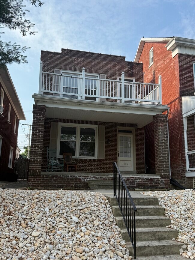 Building Photo - 1602 1st Ave