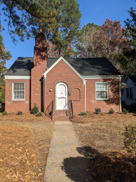 Primary Photo - 1120 Vance St N