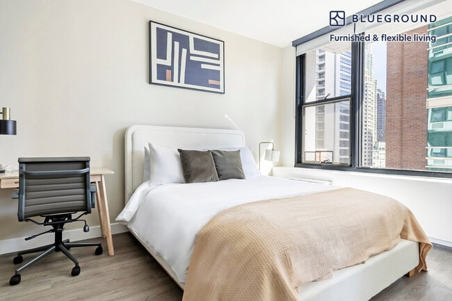 Building Photo - 21 E Chestnut St