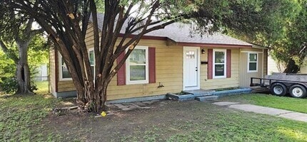Building Photo - 4412 Cherokee Trail