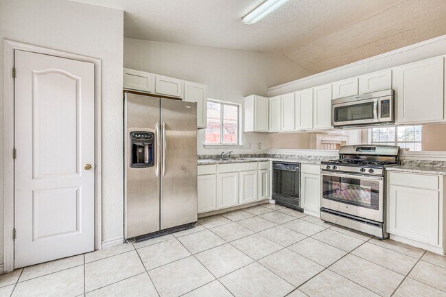 Foto del edificio - 3 Bed 2 bathrooms house 79936