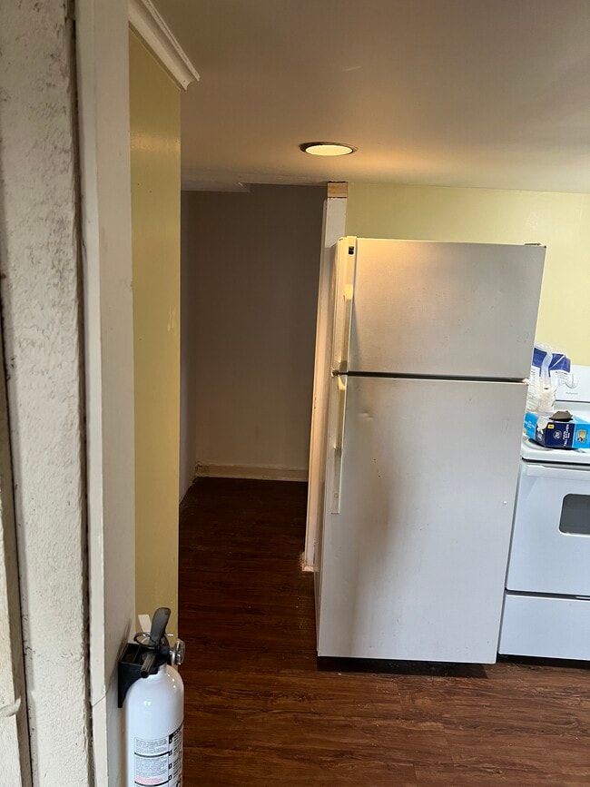 Building Photo - 137 Coddington Rd