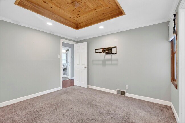 Building Photo - 112 Robin Hill Ln