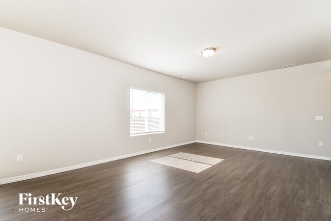 Foto del edificio - 7245 Boreal Dr