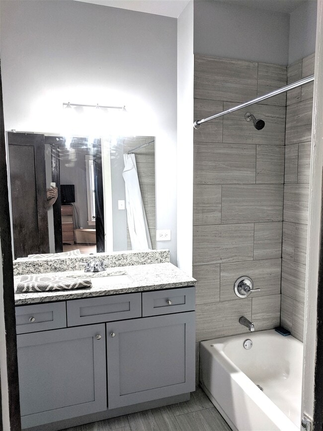 Building Photo - 5233 S Michigan Ave