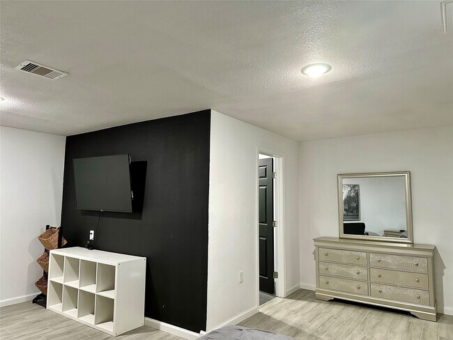 Foto del edificio - 4802 Elser St