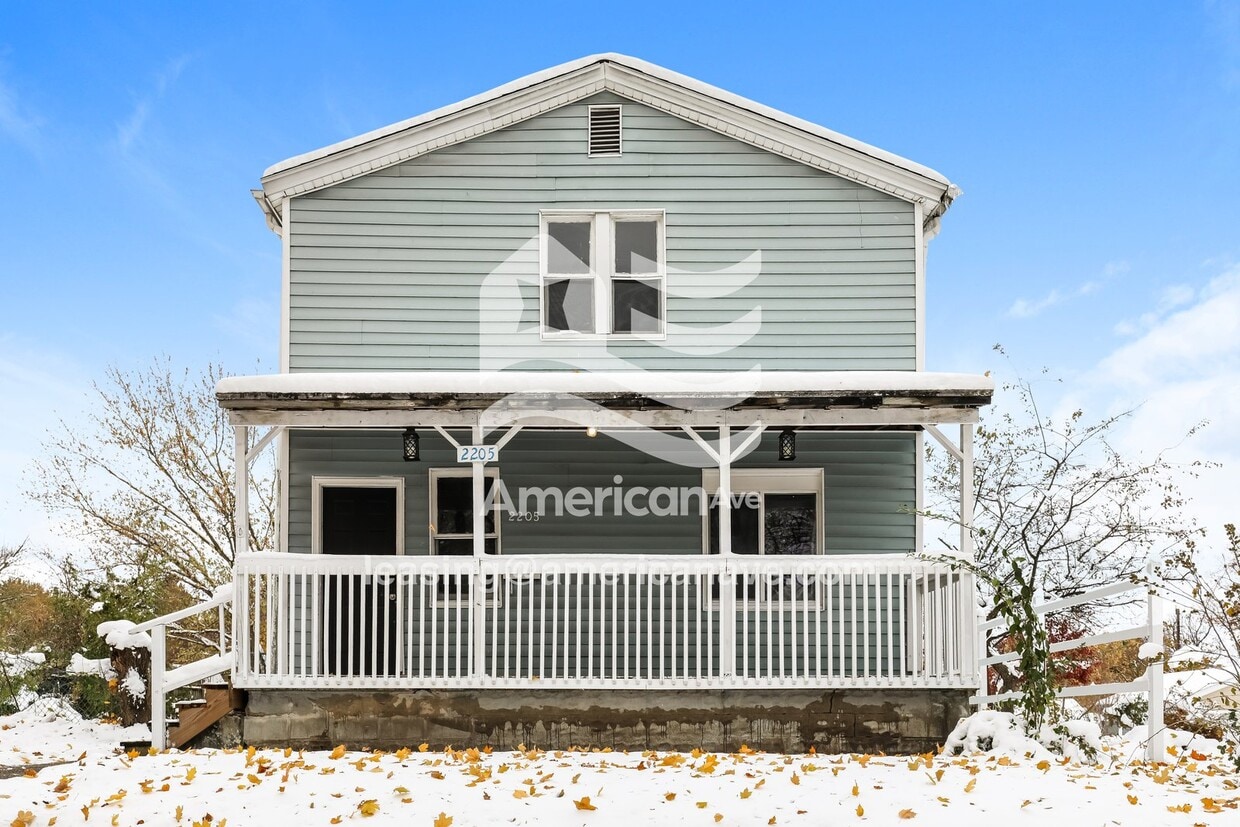 Primary Photo - 2205 S William St