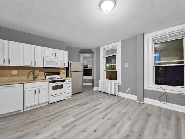 Building Photo - 1101 N 41st St