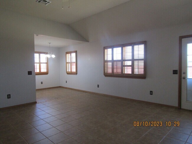 Foto del edificio - PETS ARE NEGOTIABLE WITH OWNER APPROVAL $2...