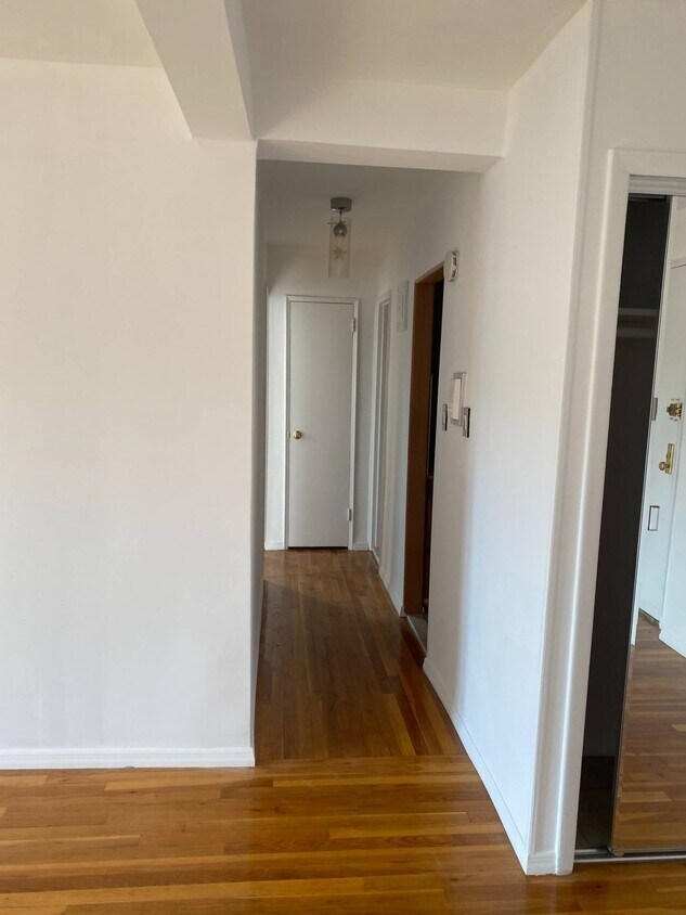 Primary Photo - 66-10 Thornton Pl