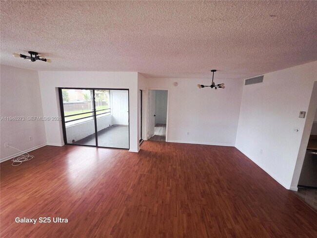 Photo - 20130 NE 3rd Ct Apartment