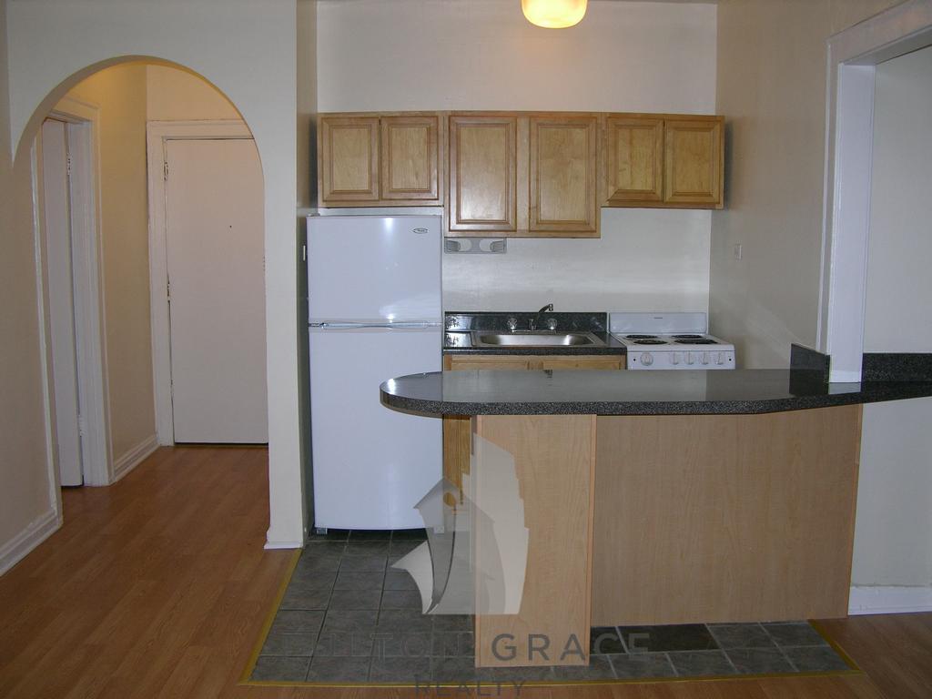 Foto principal - 4521 Malden St