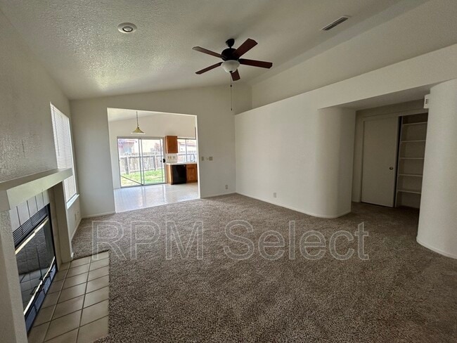 Building Photo - 4956 Villa Royale Way