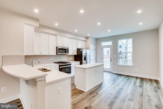 Building Photo - 2666 Jetstream Rd