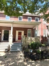 Building Photo - 2216 Whittier Ave