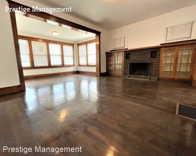 Building Photo - 3 br, 1 bath House - 456 Tyler St