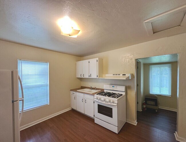 Foto del edificio - Cozy 2 Bedroom, 1 Bathroom House