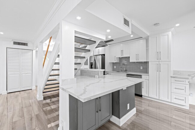 Foto del edificio - 149 NW 70th St