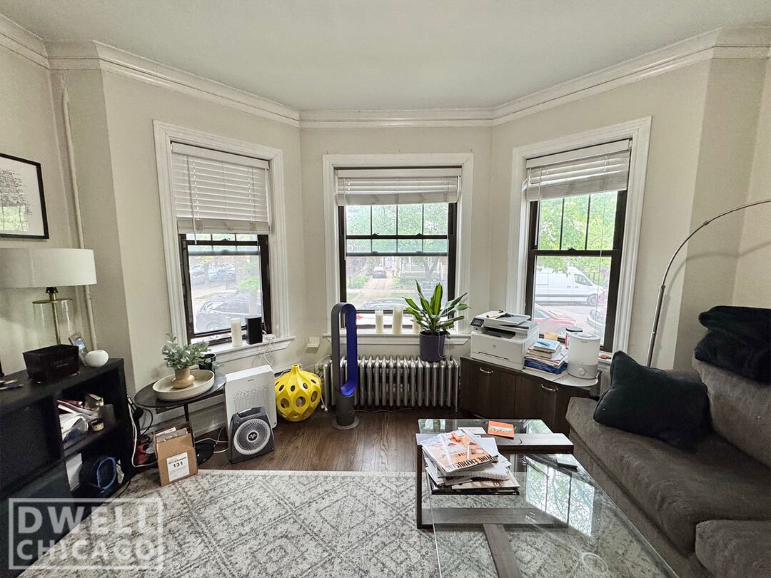 Primary Photo - 2130 W Giddings St