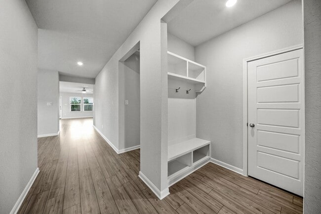Building Photo - 4 Bedroom/3 Bath Estancia Ranch Subdivision