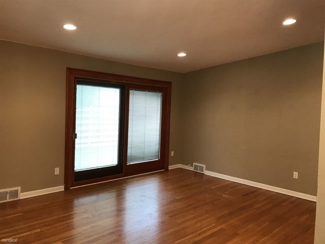 Building Photo - 29935 Westbrook Pky