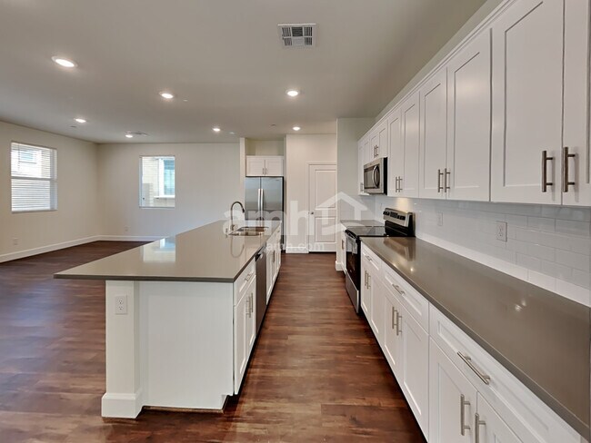 Building Photo - 294 Austin Bellerose Pl