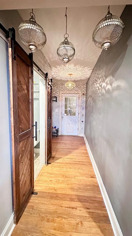 Building Photo - 2000 Tuam St