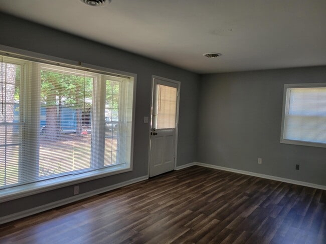 Building Photo - 5033 Ashton Rd
