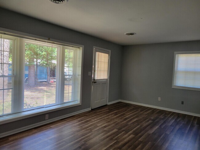Foto del edificio - 5033 Ashton Rd