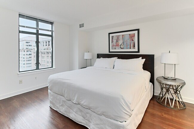 Foto del edificio - 400 8th St NW