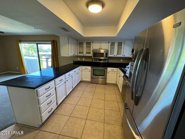 Foto del edificio - 6108 E Vernon Ave