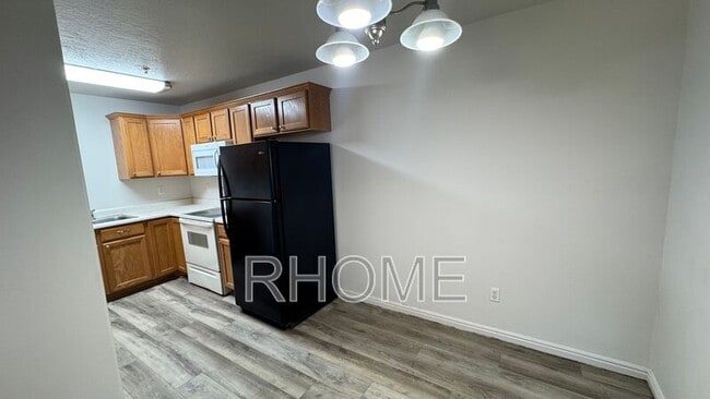 Building Photo - 1441 Westbury Way