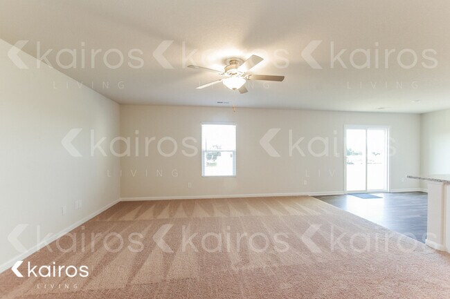 Foto del edificio - 1303 Clemons Lane