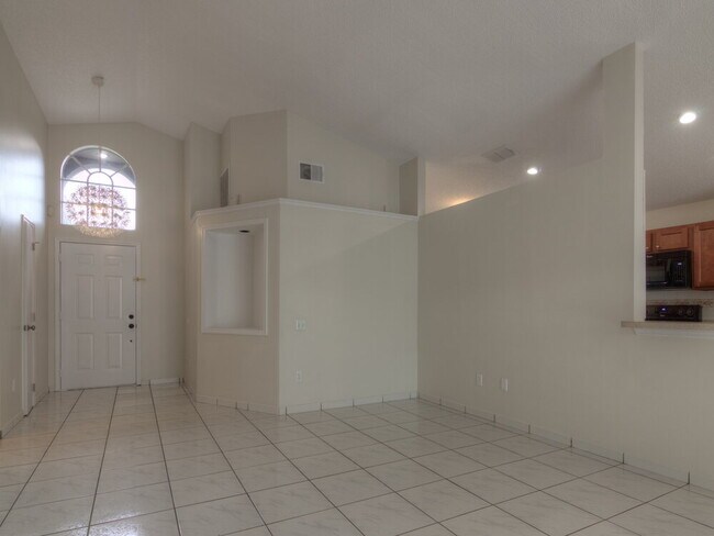 Foto del edificio - 8344 Fort Thomas Way