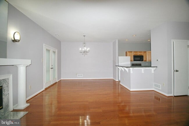 Building Photo - 1401 Naomi's Ct