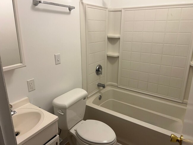 Foto del edificio - 929 Greenbrier Rd