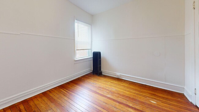 Building Photo - Cozy renovated 3 Bedroom 1 bath