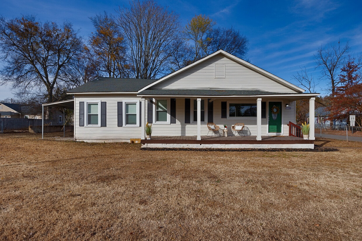 Foto principal - 3706 Emm Ell St SW