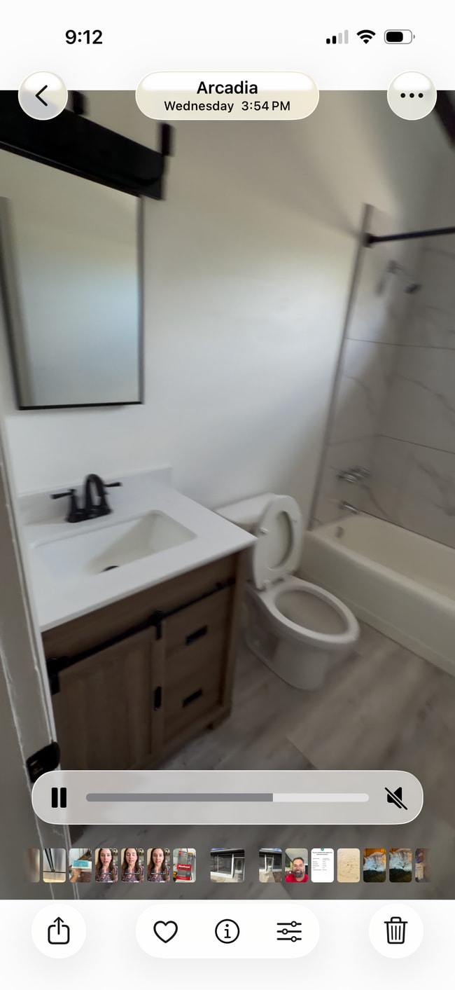 Building Photo - 142 Bridle Path