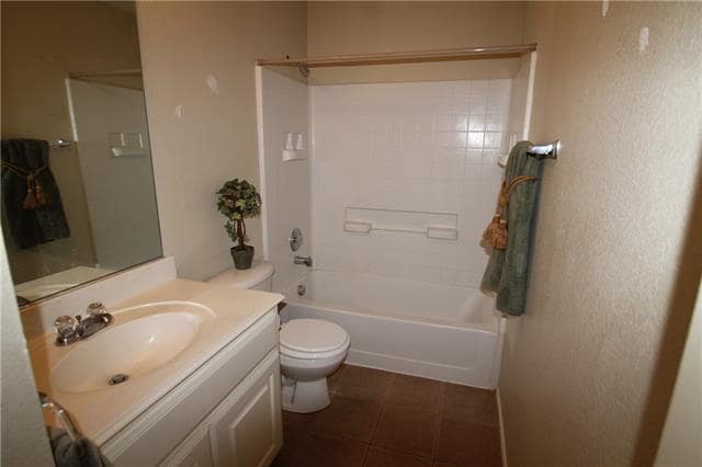 Building Photo - 12169 Thicket Bend Dr