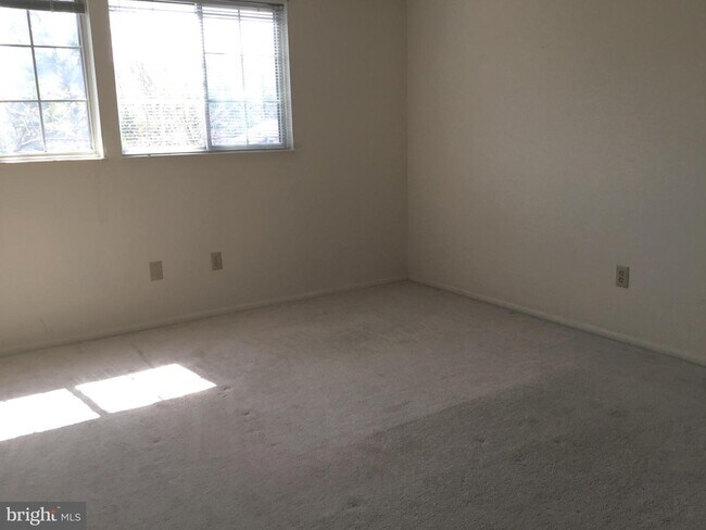 Foto del edificio - 4618 Brentleigh Ct