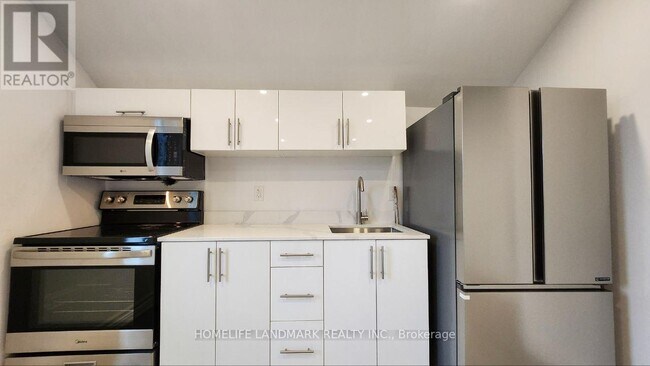 Photo du bâtiment - 325-325 Simcoe St S