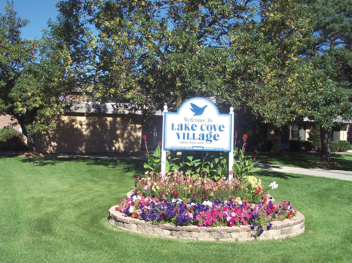 Lake Cove Village Apartments Inver Grove Heights, MN